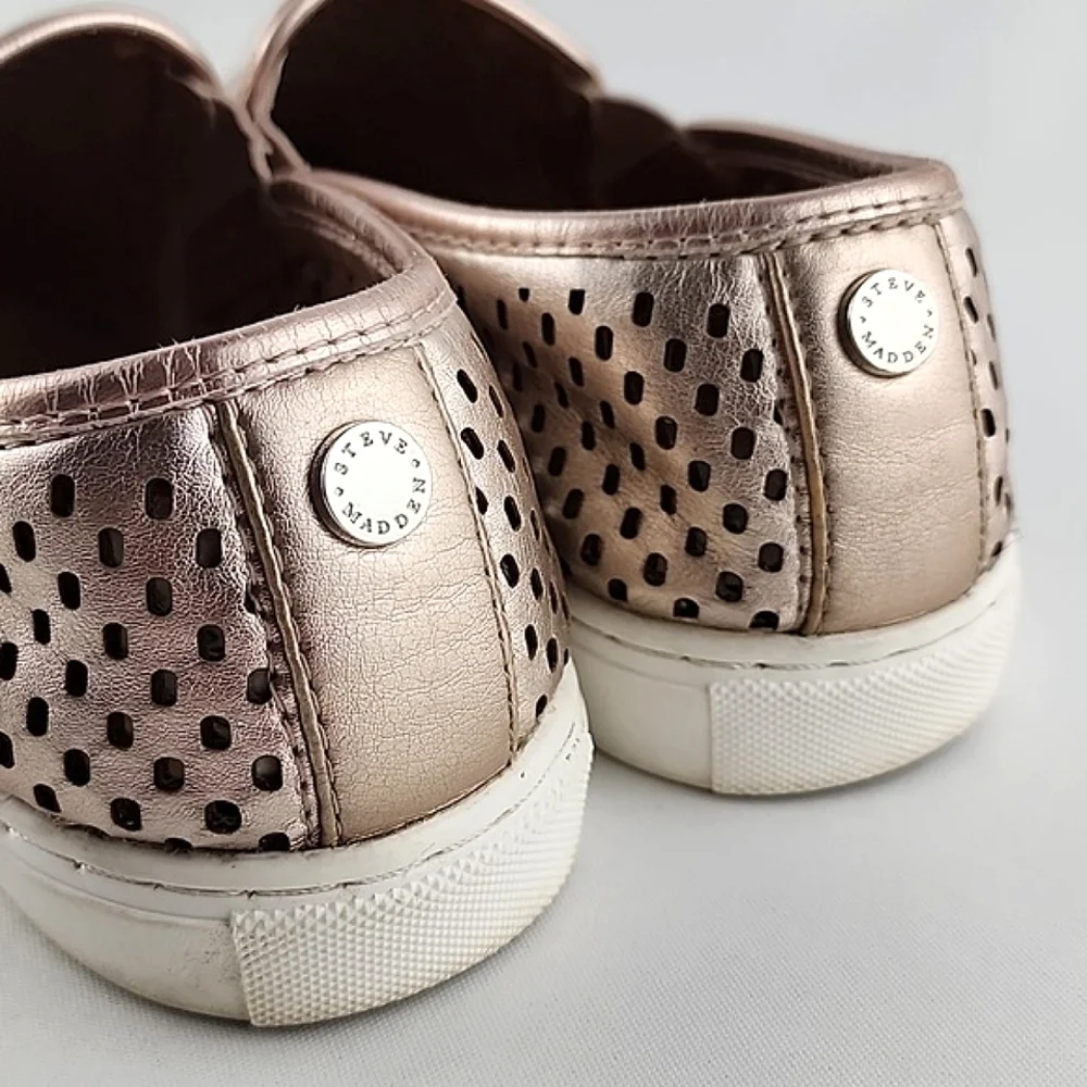 Steve Madden Women's Slip On Flat Shoes Perforated Rose Gold Size 9M - Picture 9 of 13